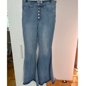 We The Free Women's Flare Leg Button Fly Raw Hem Denim Jeans, Size 30, EUC